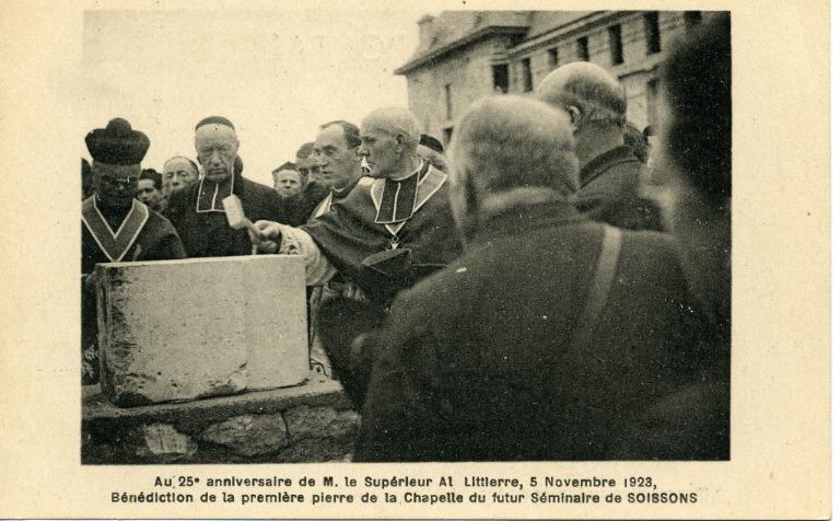 Soissons - Au 25e anniversaire de M. le supérieur Al. Littierre, 5 novembre 1923, Bénédiction de la 1ère pierre de la Chapelle du futur Séminaire de Soissons_0