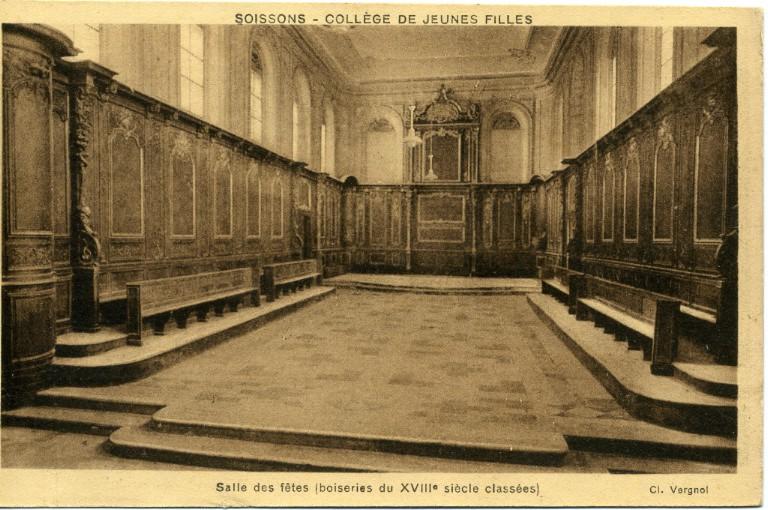 Soissons - Collège de Jeunes Filles -Salle des fêtes (boiseries du XVIIIème siècle classées)_0