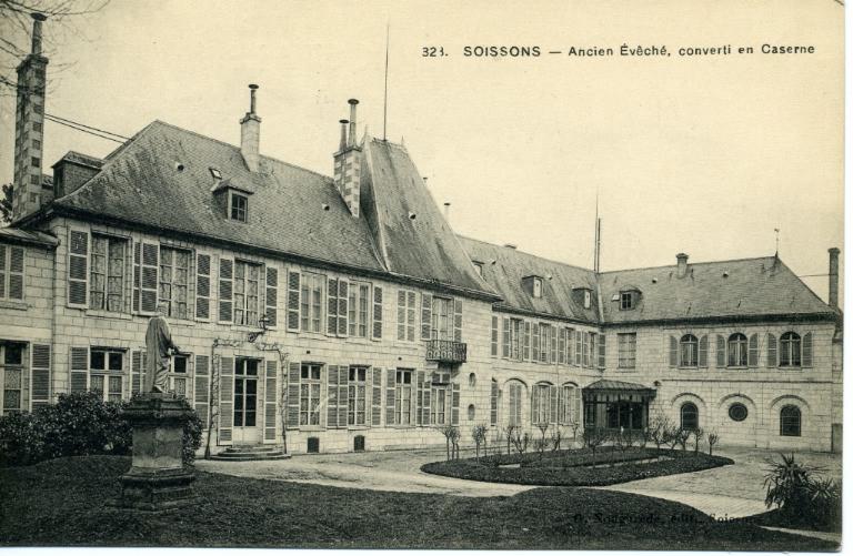 Soissons - Ancien évêché, converti en Caserne_0
