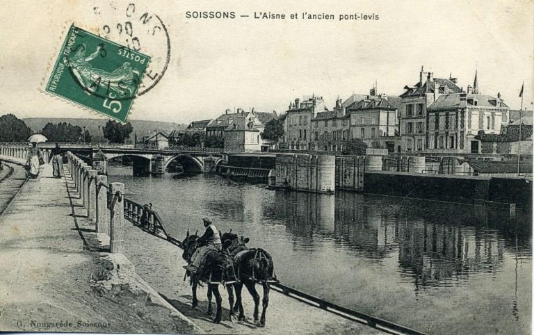 Soissons - L'Aisne et l'ancien pont-levis_0