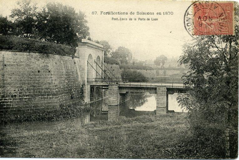 Fortifications de Soissons après 1870 - Pont - Levis de la Porte de Laon_0