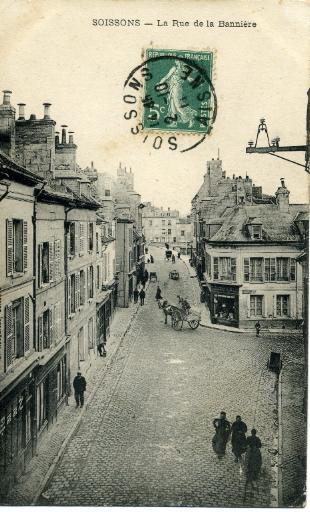 Soissons - La rue de la Bannière_0