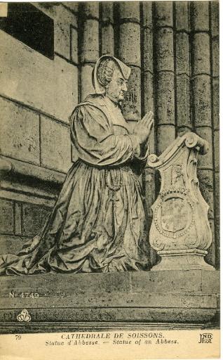 Cathédrale de Soissons - Statue d'Abbesse_0