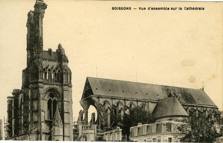 Soissons - Vue d'ensemble sur la Cathédrale_0