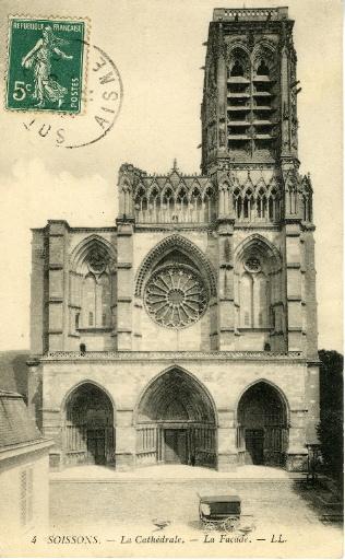 Soissons - La Cathédrale, la Façade_0