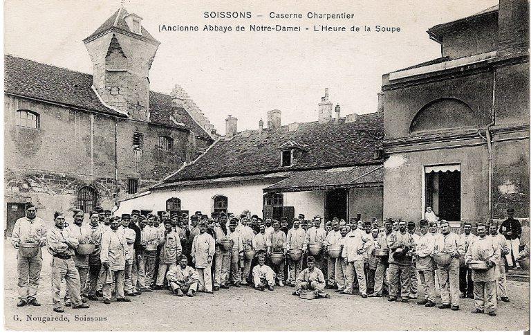 Soissons - Caserne Charpentier (Ancienne Abbaye de Notre-Dame) - L'Heure de la Soupe_0