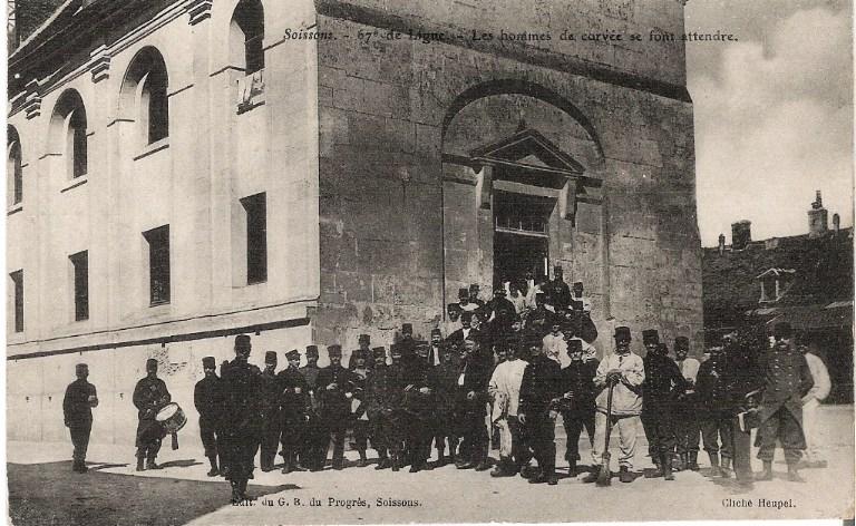 Soissons - 67e de Ligne. Les hommes de corvée se font attendre_0