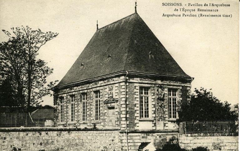 Soissons - Pavillon de l'Arquebuse de l'époque Renaissance_0