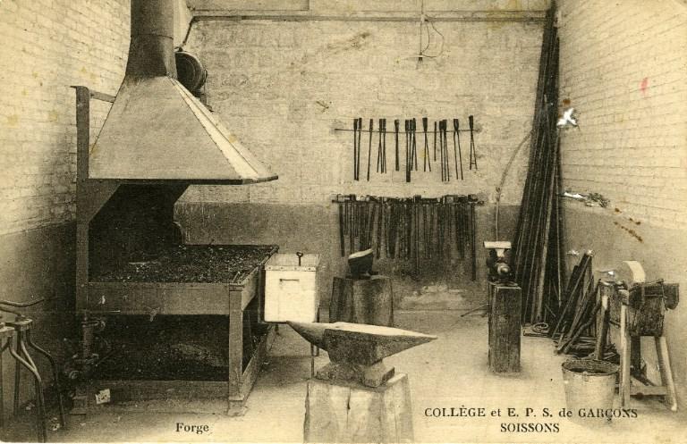 Soissons - Collège et E.P.S. de garçons - Forge_0
