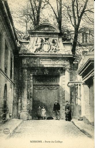 Soissons - Porte du Collège_0