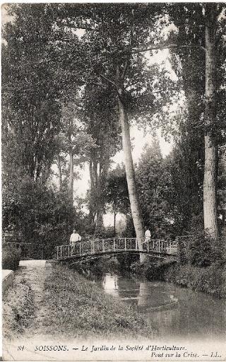 Soissons - Le Jardin de la Société d'Horticulture - Pont sur la crise_0
