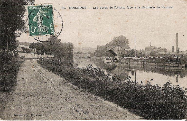 Soissons - Les bords de l'Aisne face à la distillerie de Vauxrot_0