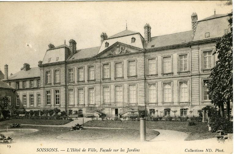 Soissons - Hôtel de Ville, Façade sur les Jardins_0