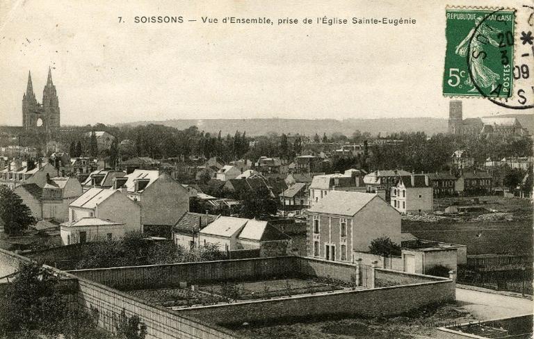 Vue d'ensemble, prise de L'église sainte-Eugénie_0