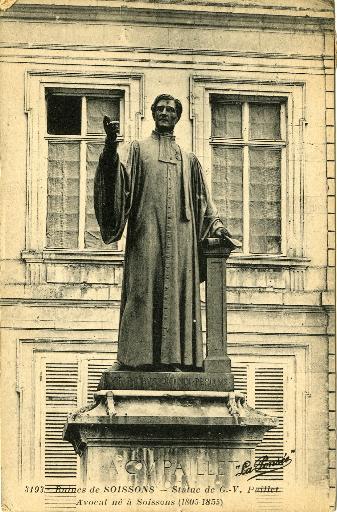 Ruines de Soissons - Statue de G. V. Paillet - Avocat né à Soissons (1805-1855)_0