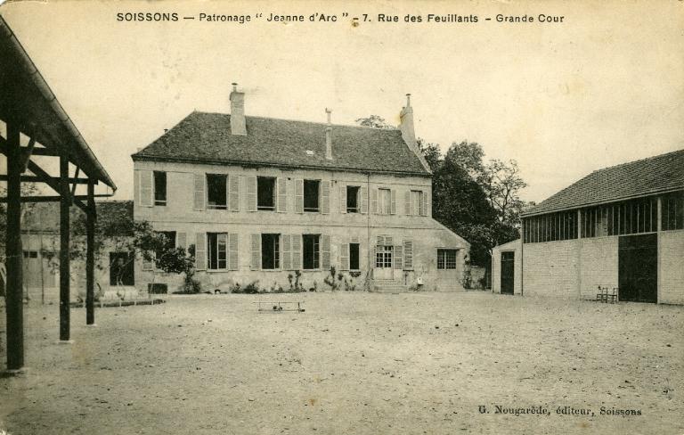 Soissons - Patronage 'Jeanne d'Arc' - 7 rue des Feuillants - Grande Cour_0