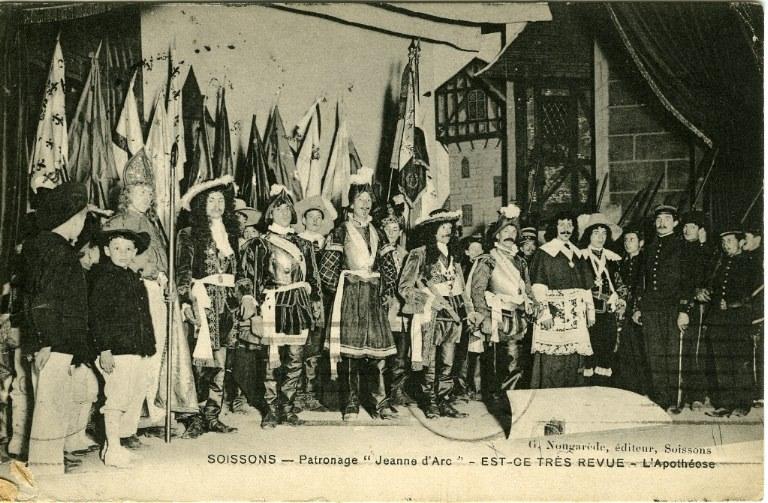 Soissons - Patronage 'Jeanne d'Arc' - Est-ce très revue - L'Apothéose_0