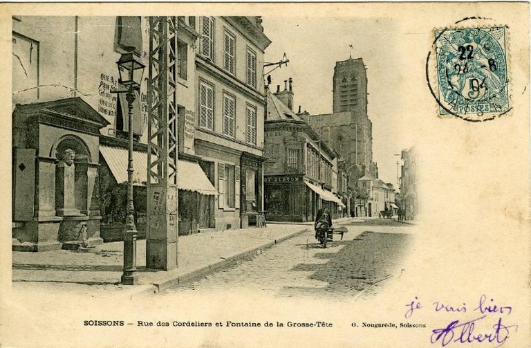 Soissons - Rue des Cordeliers et Fontaine de la Grosse-Tête_0