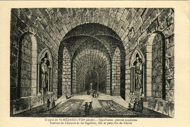 Soissons - Crypte de Saint-Médard-les-Soissons (VIIIe siècle) - Sépultures, pierres tombales, Statues de Clotaire et de Sigebert, fils et petit-fils de Clovis_0