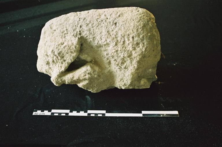 Statue, fragment_0