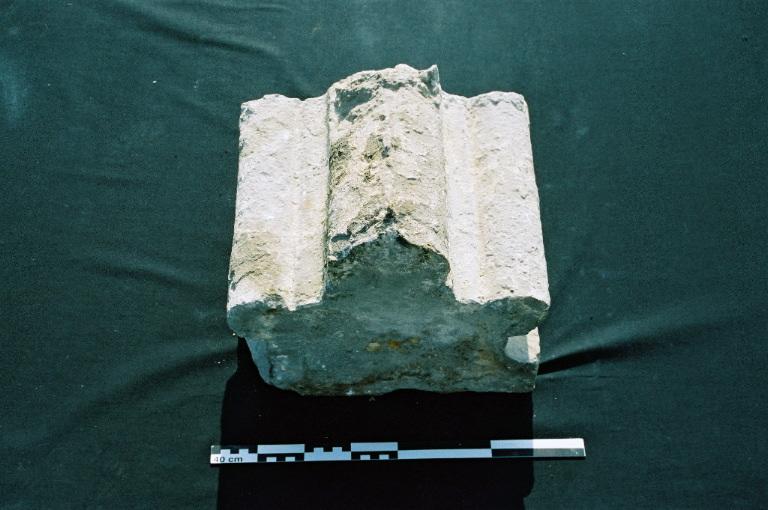 Claveau, élément d'architecture, fragment_0