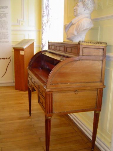 Bureau à cylindre de style Louis XVI_3