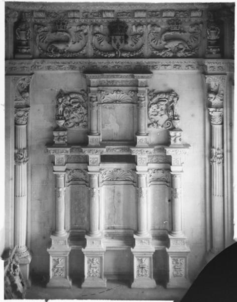 Retable de la chapelle du château de Villers-Cotterêts_0