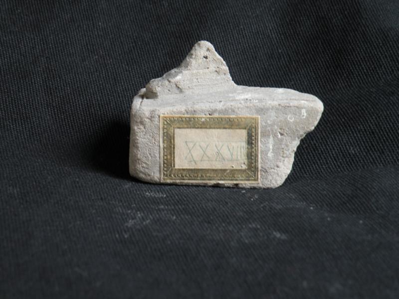 statuette (fragment)