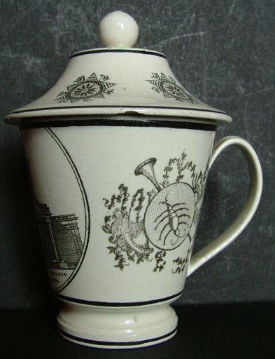 Vue de l'église Ste Geneviève / Panthéon français / à Paris (titre inscrit)_0