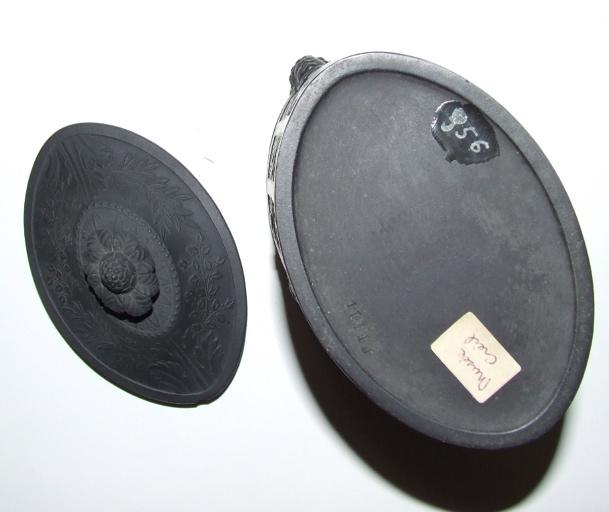 Sucrier (?), boîte à thé (?), couvercle (ovale)_1