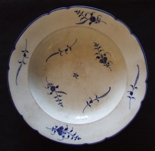 Assiette (ronde, polylobée)_0
