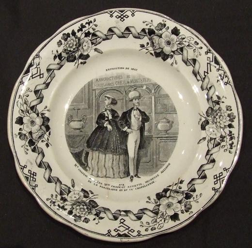 Mr Chapeau Soupière, Mme Chapeau Assiette, heureuse alliance de la porcelaine et de la chapellerie (titre inscrit)_0