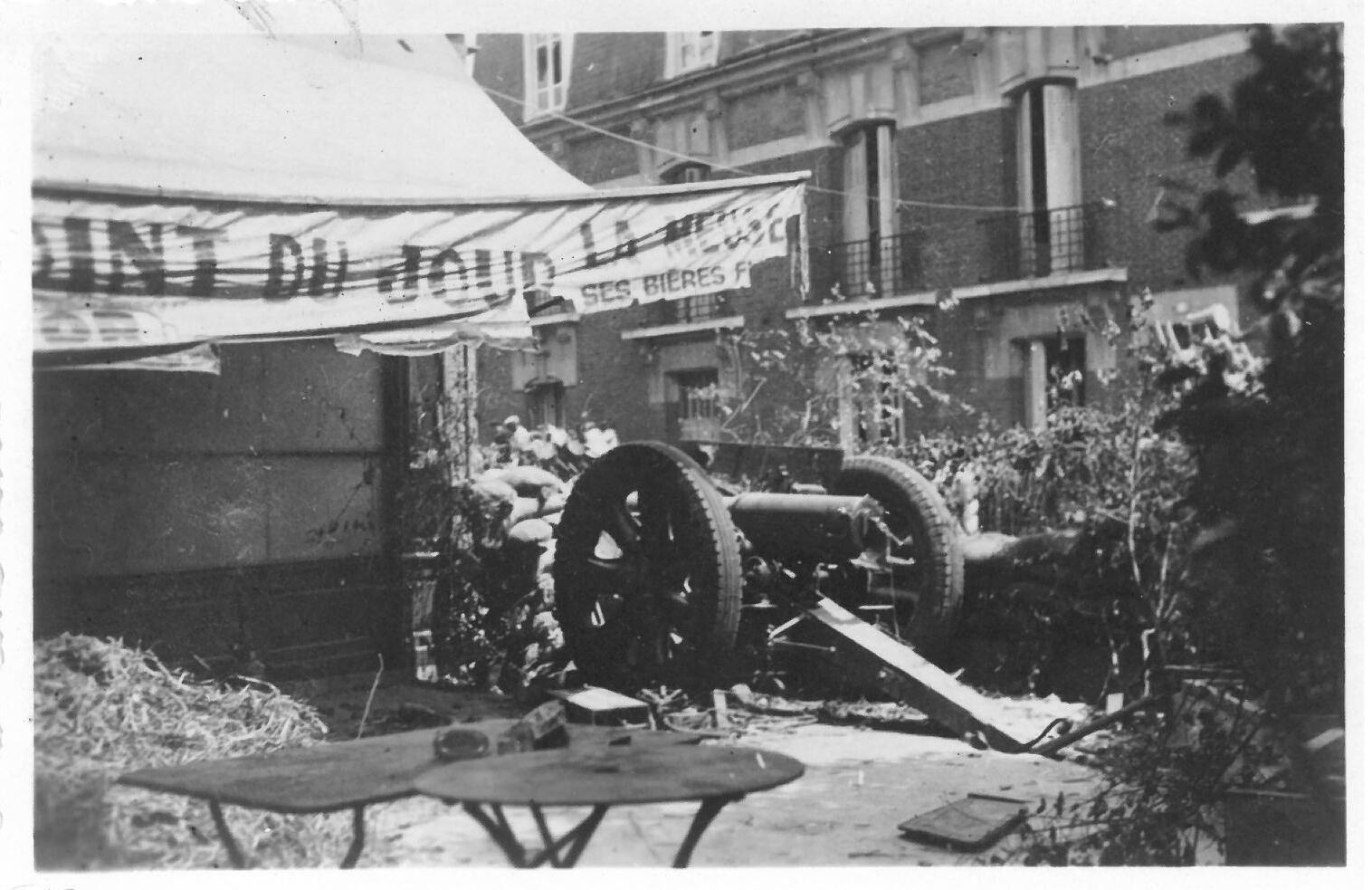 Pièce d’artillerie à Senlis, juin 1940, Charles-Jean Hallo