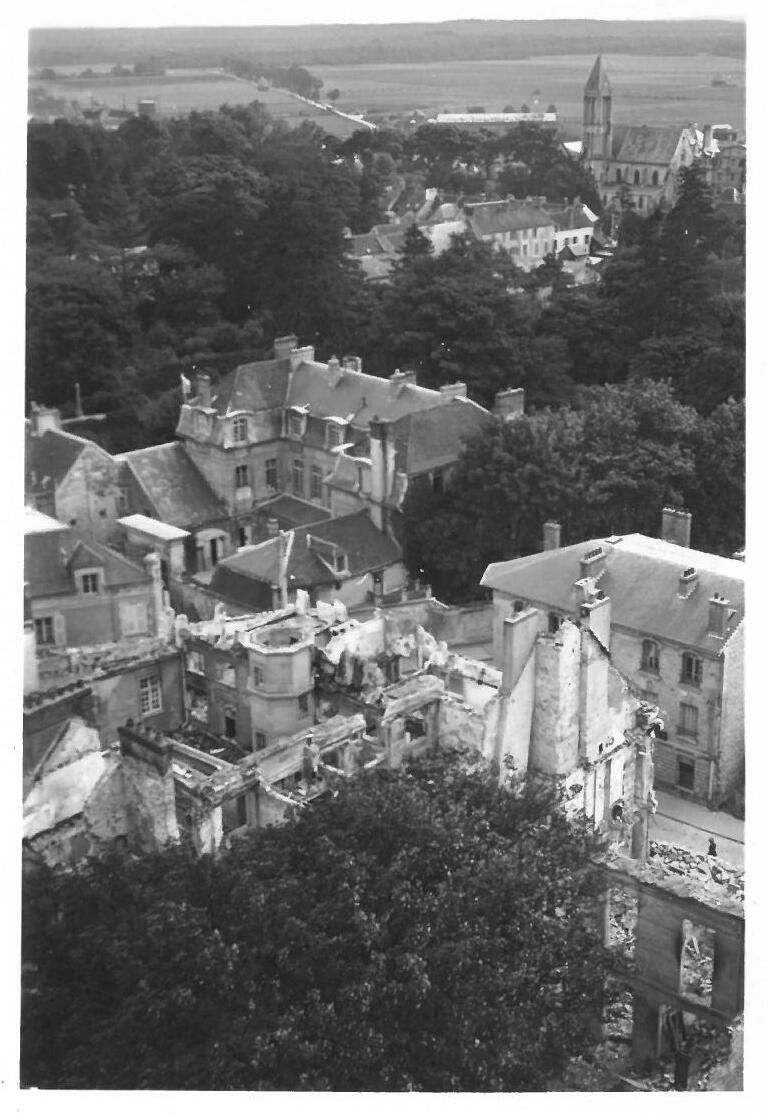 Ruines de la Société Générale à Senlis, septembre 1940_0