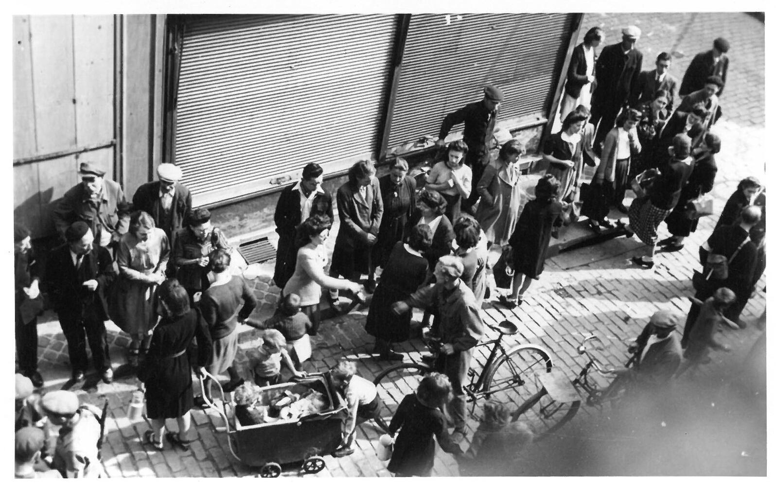 Arrivée des Américains, devant la mairie de Senlis, 1er septembre 1944_0