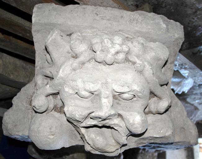 Tête grimaçante_0