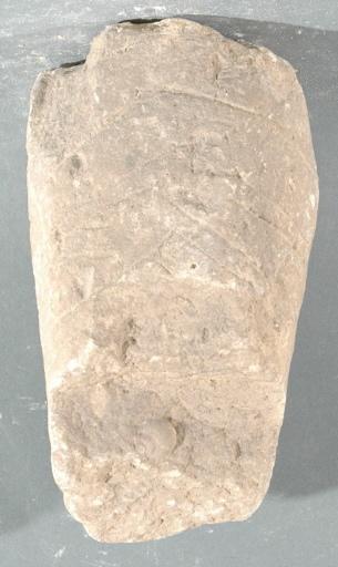 Ex-voto du temple de la forêt d'Halatte, bébé emmailloté_0