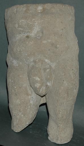 Ex-voto du temple de la forêt d'Halatte, torse et jambes d'homme_0