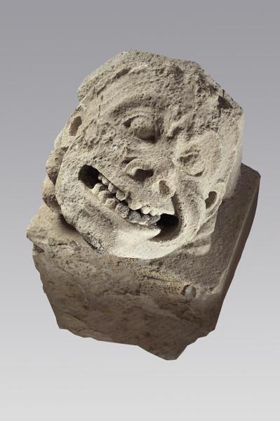 Tête grimaçante_0