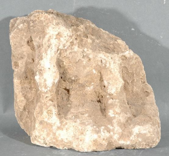 Ex-voto du temple de la forêt d'Halatte, restes les jambes_0