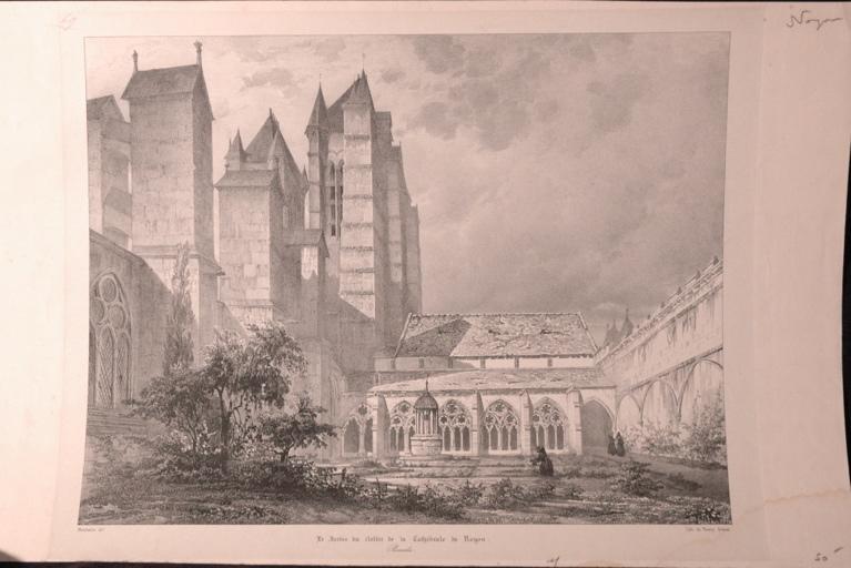 Le jardin du cloître de la cathédrale de Noyon (Oise)_0