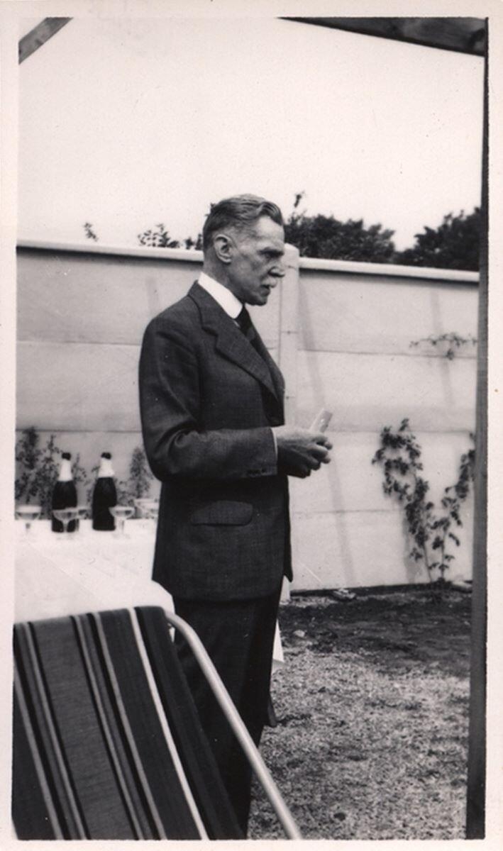 Inauguration de la piscine de Senlis, Charles-Jean Hallo