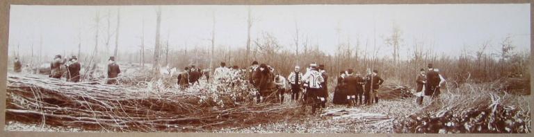 Photographie d'un album de 26 photographies. Equipage de Chantilly. Le duc de Chartres, 1894-1910