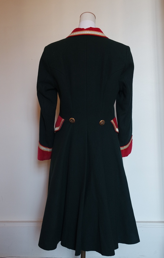 Tenue de vénerie (rallye Gaillard), composée d’une redingote et d’un gilet de dame_1