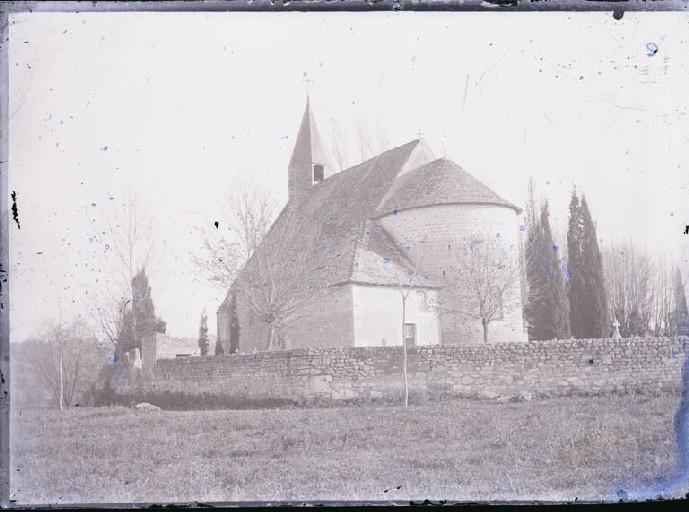 Vue de Saint-Pierre-les-Eglises (titre factice)_0