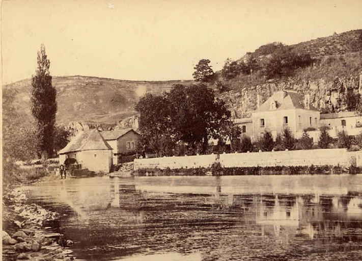 Le Moulin aux Dames (La Puye)_0