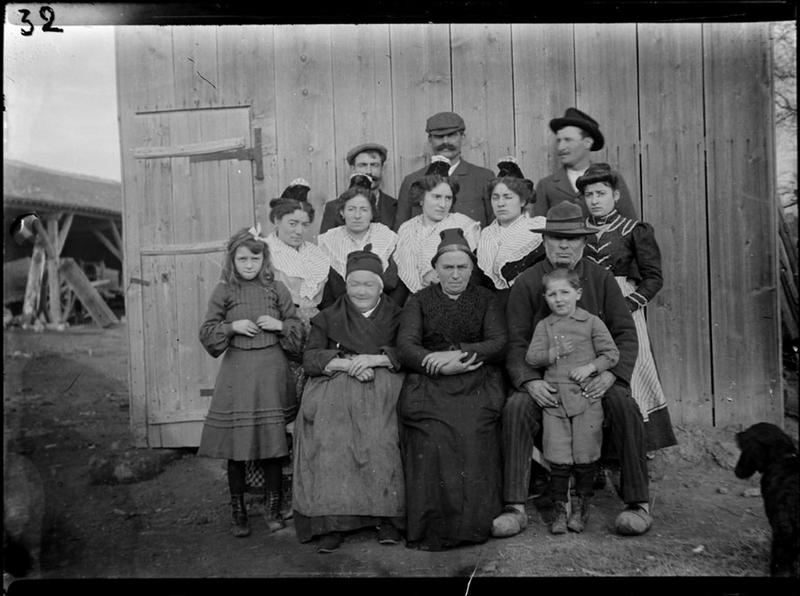 Famille du manadier Christophe Yonnet, Carle Naudot, 1905