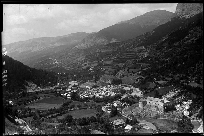 Aval de la vallée du haut Verdon_0