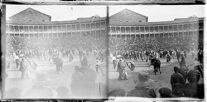 L'arrivée aux arènes_0
