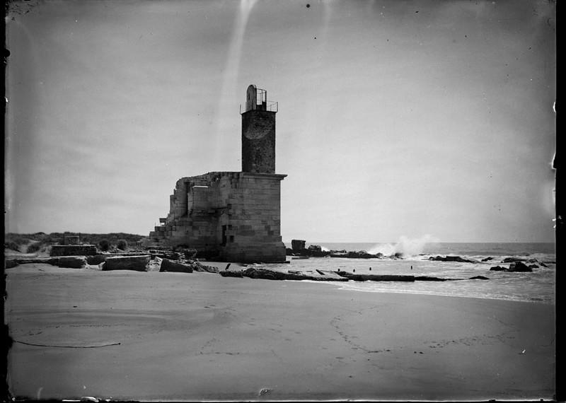 Ruines du vieux phare de Faraman, Carle Naudot, 1900 entre,1910 et